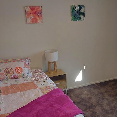 Cozy, New, Private 3 Bedroom Home Hamilton Exterior foto