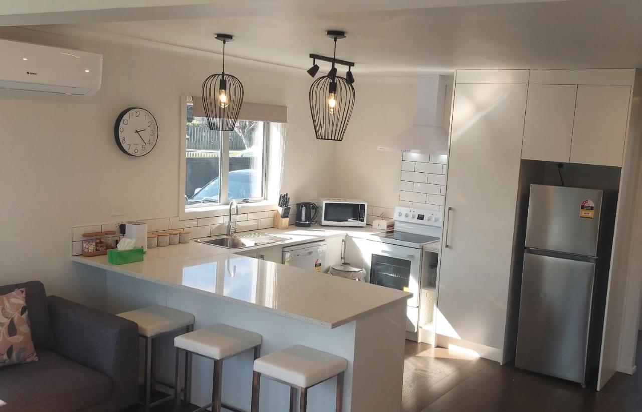 Cozy, New, Private 3 Bedroom Home Hamilton Exterior foto